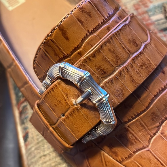 Fit Flop EUC snake embossed flats with gold bamboo buckles. Ladies size 9. - Picture 10 of 10